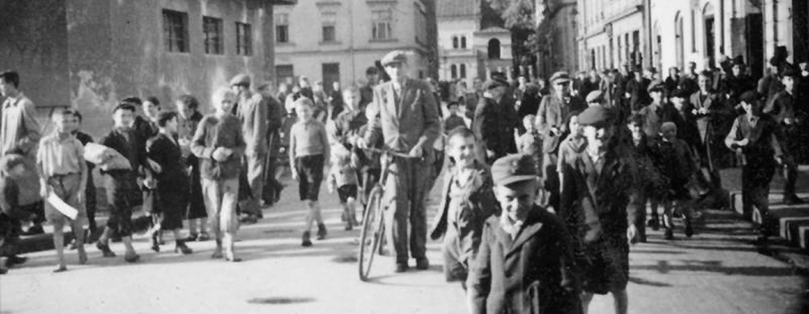 Tours in Krakow. Visit Krakow. Krakow Ghetto. Batlic Tours